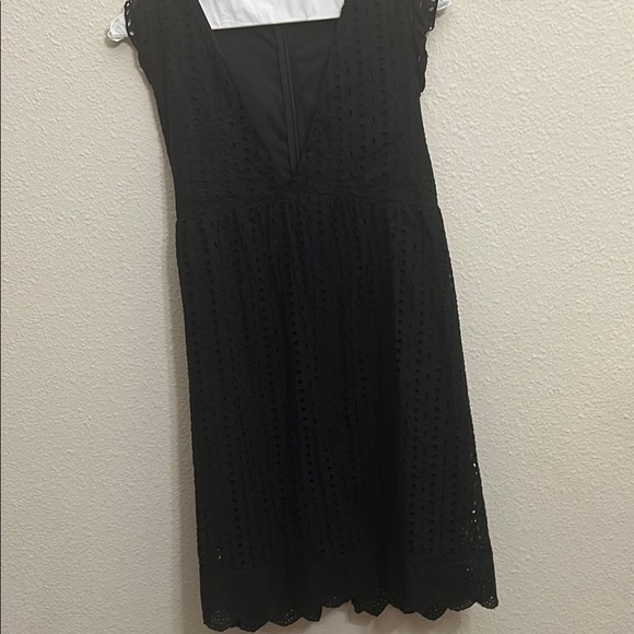 Black eyelet filly lined v-neck dress - Picture 3 of 7